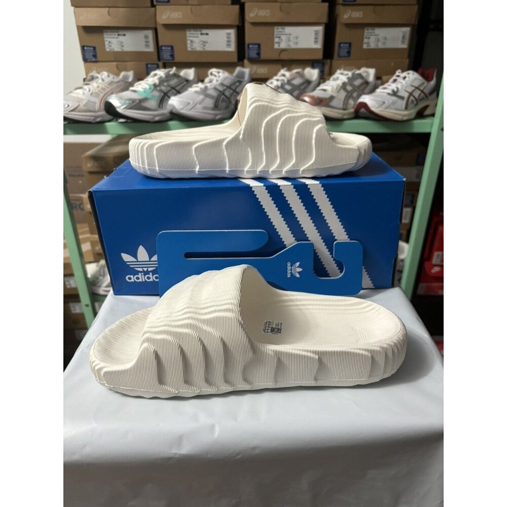 Adidas Adilette 22 Slides OFF WHITE IG8263 Men’s Size 7/Women’s Size 8 NEW